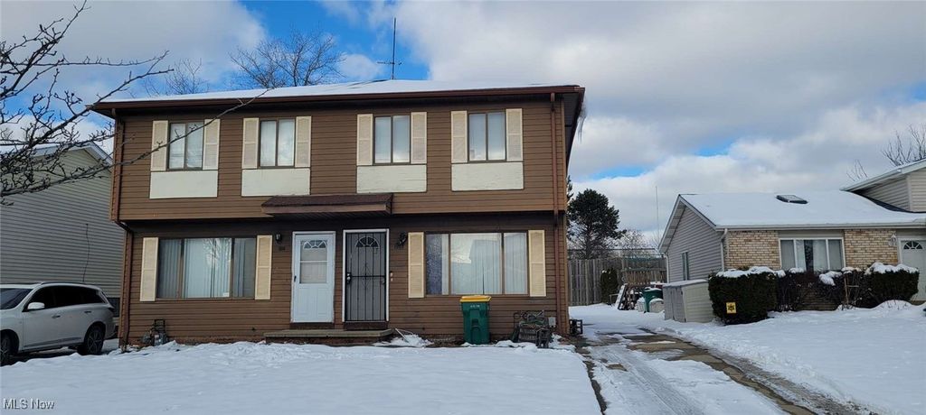 19113 Watercrest Avenue, Maple Heights, OH 44137