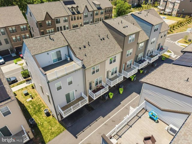 3518 STELLA BLUE DR, Hyattsville, MD 20782