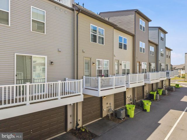 3518 STELLA BLUE DR, Hyattsville, MD 20782
