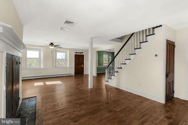 39 GILL RD, Mohnton, PA 19540