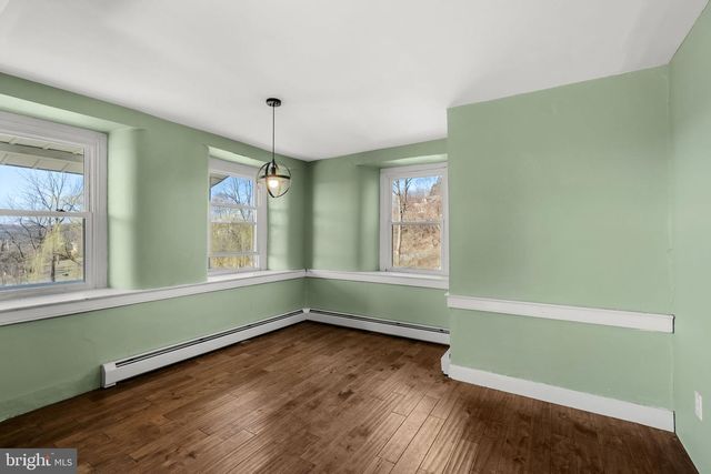 39 GILL RD, Mohnton, PA 19540