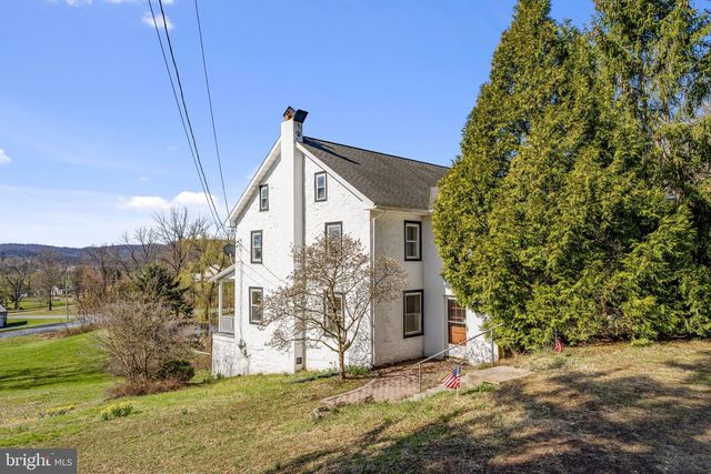 39 GILL RD, Mohnton, PA 19540