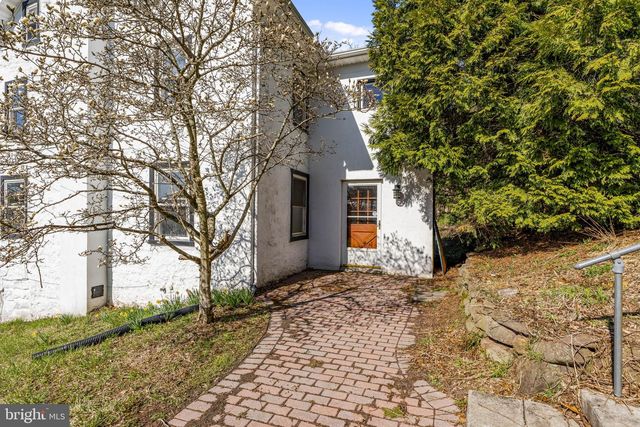 39 GILL RD, Mohnton, PA 19540