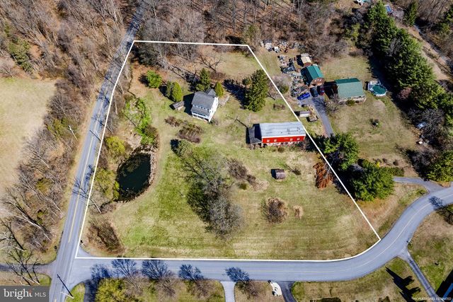 39 GILL RD, Mohnton, PA 19540
