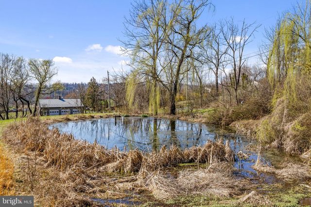 39 GILL RD, Mohnton, PA 19540