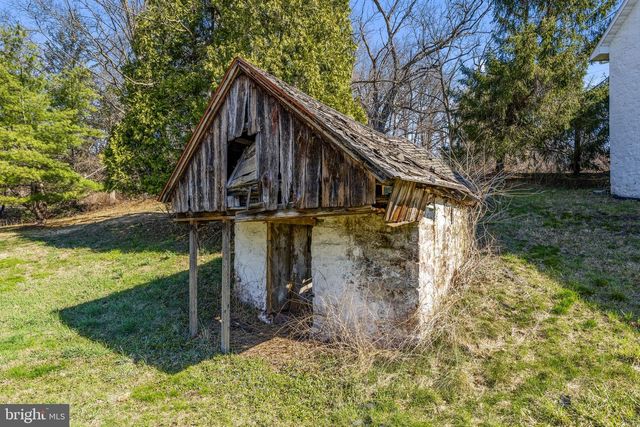 39 GILL RD, Mohnton, PA 19540