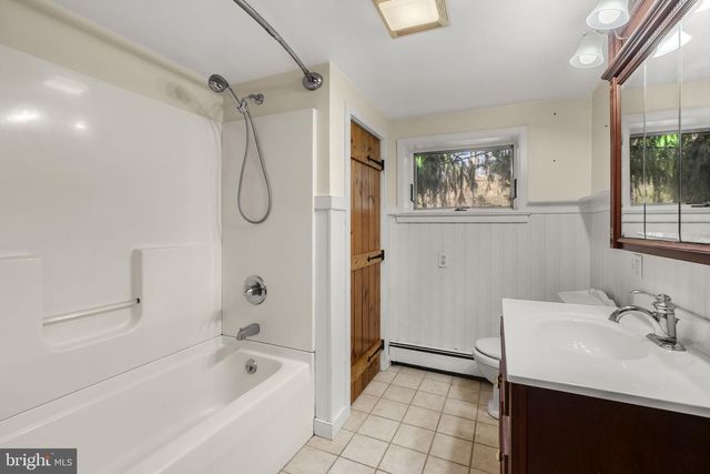 39 GILL RD, Mohnton, PA 19540