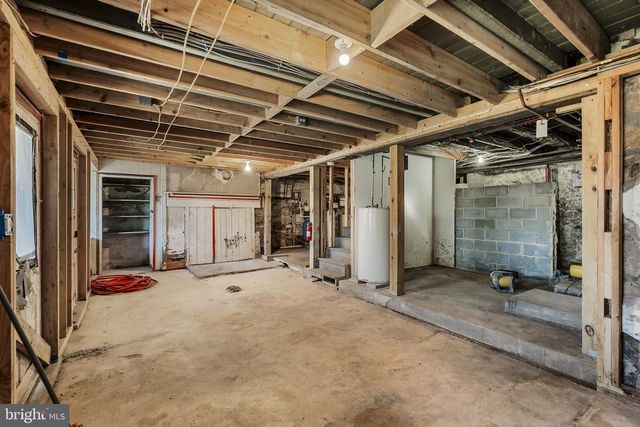 39 GILL RD, Mohnton, PA 19540