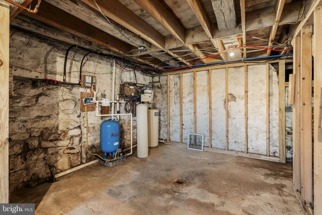 39 GILL RD, Mohnton, PA 19540