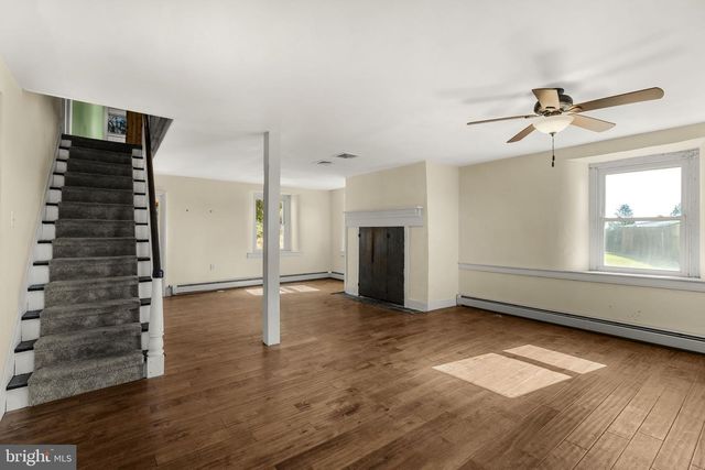 39 GILL RD, Mohnton, PA 19540