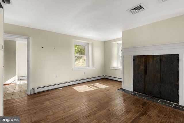 39 GILL RD, Mohnton, PA 19540