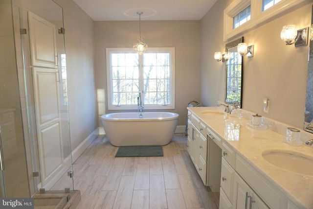 20269 ISLAND VIEW CT, Sterling, VA 20165