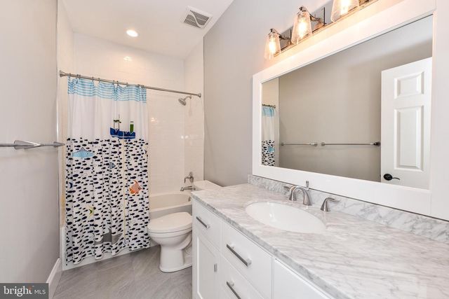 20269 ISLAND VIEW CT, Sterling, VA 20165