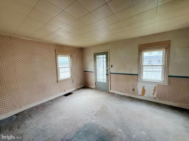 229 CHESTNUT STREET, Mount Holly Springs, PA 17065