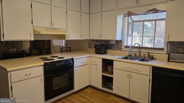 1698 Greentree Parkway, Macon, GA 31220