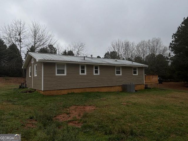 1734 Doc Mclockin, Statham, GA 30666