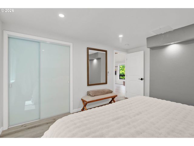 3010 FRIENDLY St, Eugene, OR 97405