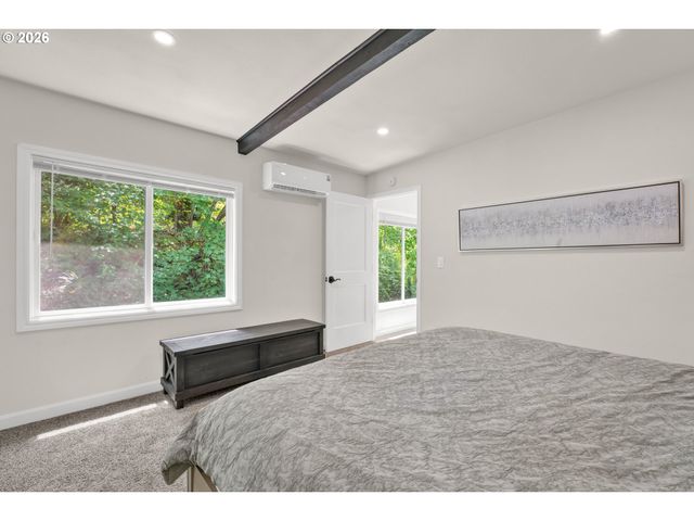 3010 FRIENDLY St, Eugene, OR 97405