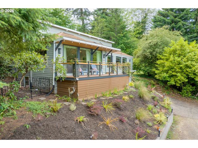 3010 FRIENDLY St, Eugene, OR 97405