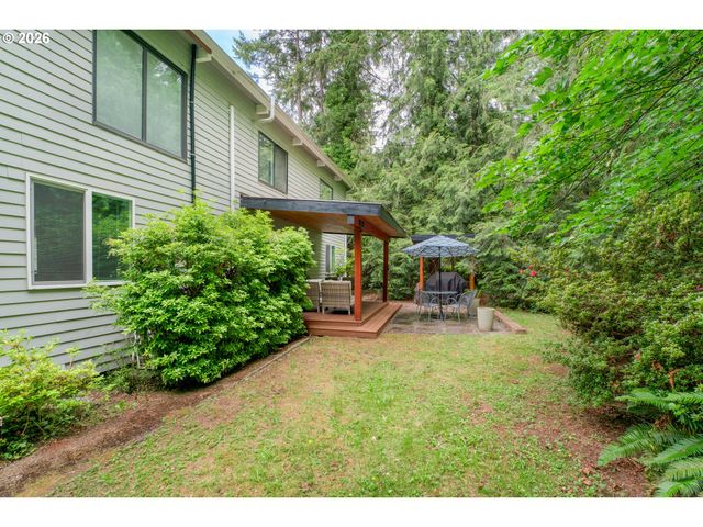 3010 FRIENDLY St, Eugene, OR 97405