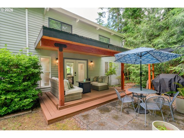 3010 FRIENDLY St, Eugene, OR 97405