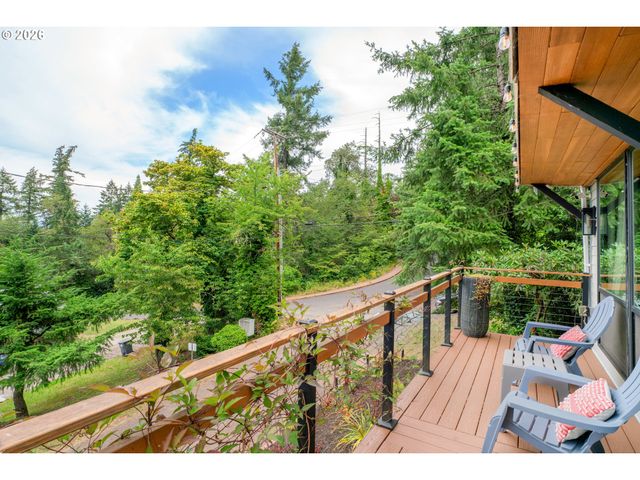 3010 FRIENDLY St, Eugene, OR 97405