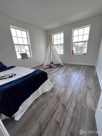 735 Station Road, Dunellen, NJ 08812
