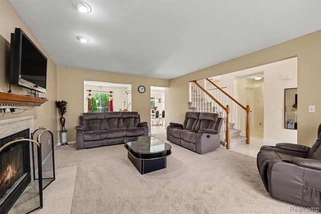 24535 Jason Drive, Flat Rock, MI 48134