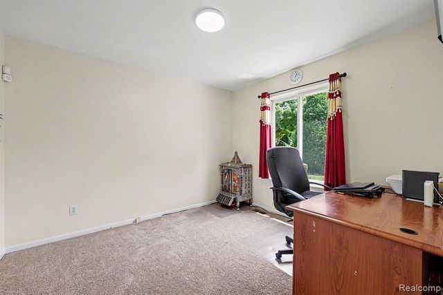 24535 Jason Drive, Flat Rock, MI 48134