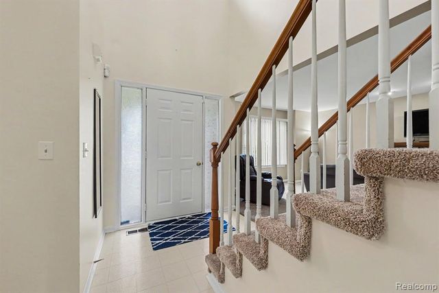 24535 Jason Drive, Flat Rock, MI 48134