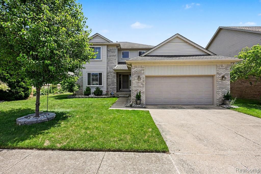 24535 Jason Drive, Flat Rock, MI 48134