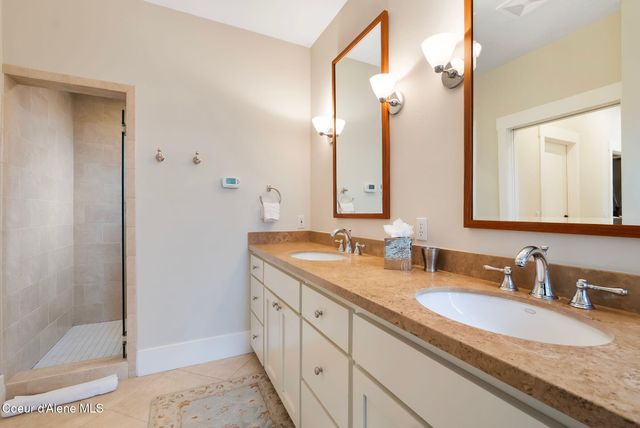 1515 Northshore Dr, Sandpoint, ID 83864