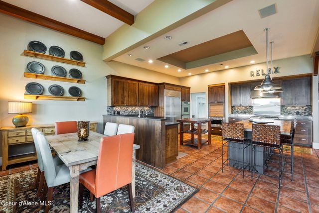 1515 Northshore Dr, Sandpoint, ID 83864