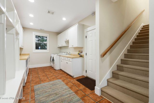 1515 Northshore Dr, Sandpoint, ID 83864