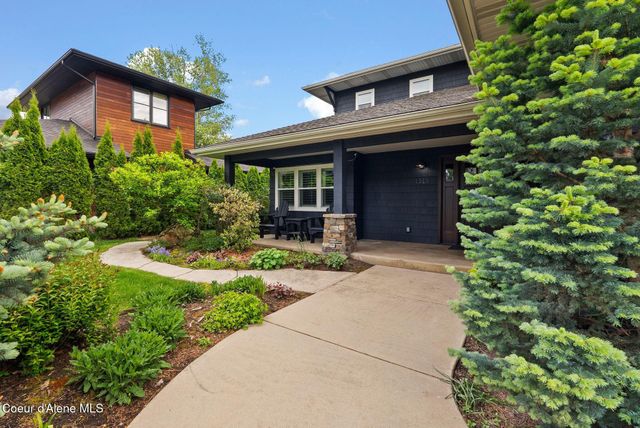 1515 Northshore Dr, Sandpoint, ID 83864