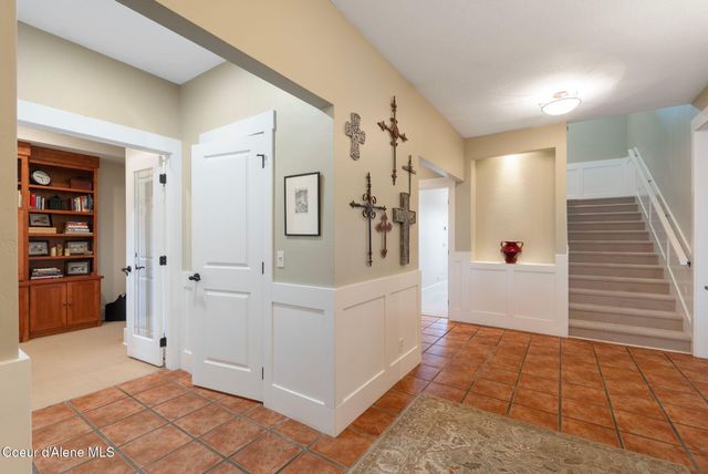 1515 Northshore Dr, Sandpoint, ID 83864