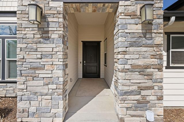 2360 W Bel Aire Court, Porterville, CA 93257