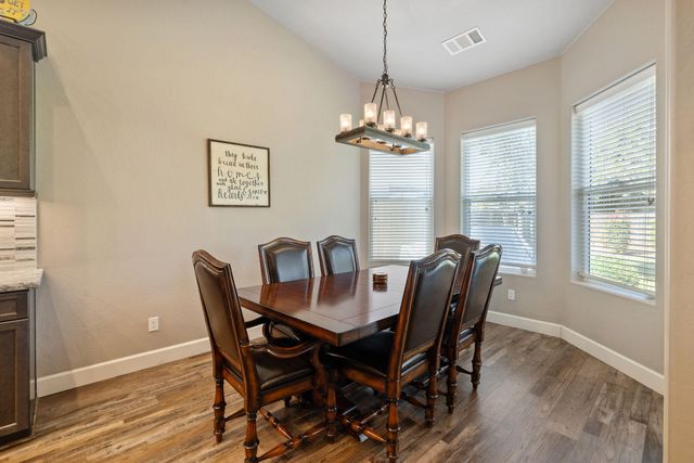 2360 W Bel Aire Court, Porterville, CA 93257