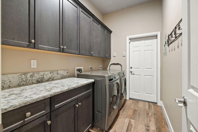 2360 W Bel Aire Court, Porterville, CA 93257