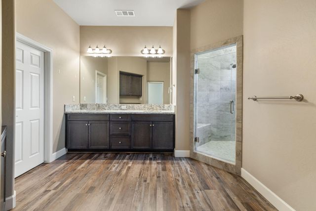 2360 W Bel Aire Court, Porterville, CA 93257