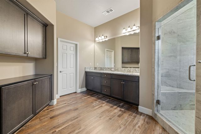 2360 W Bel Aire Court, Porterville, CA 93257