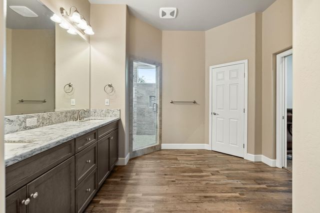 2360 W Bel Aire Court, Porterville, CA 93257