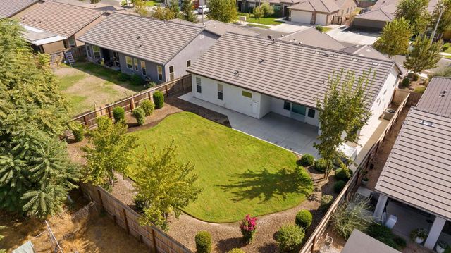 2360 W Bel Aire Court, Porterville, CA 93257