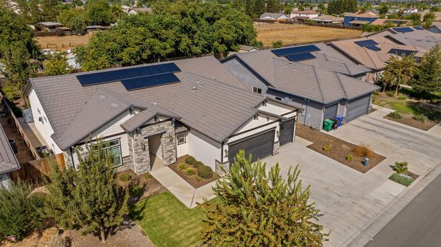 2360 W Bel Aire Court, Porterville, CA 93257