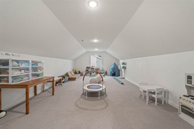 4716 90th Street, Urbandale, IA 50322