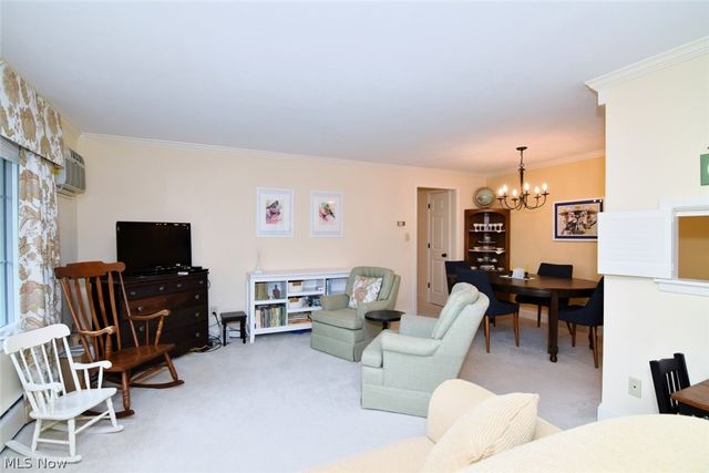 5009 Nob Hill Drive B2, Chagrin Falls, OH 44022