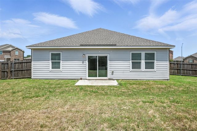 1637 Escondido Drive, Fort Worth, TX 76052