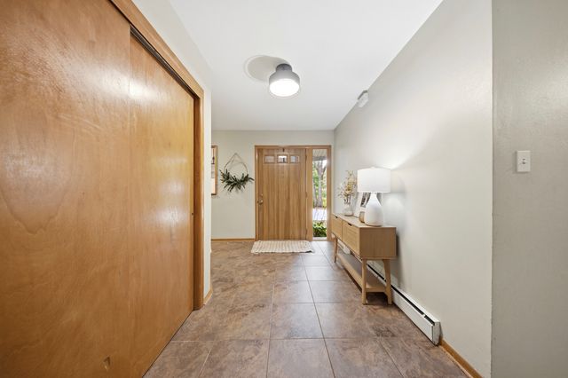 404 Willow Drive, Belvidere, IL 61008