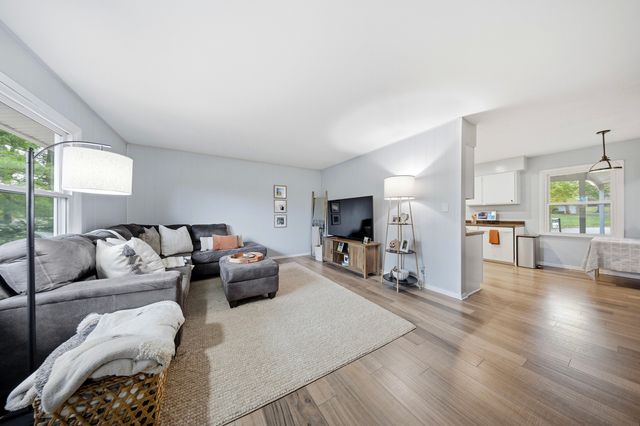 404 Willow Drive, Belvidere, IL 61008