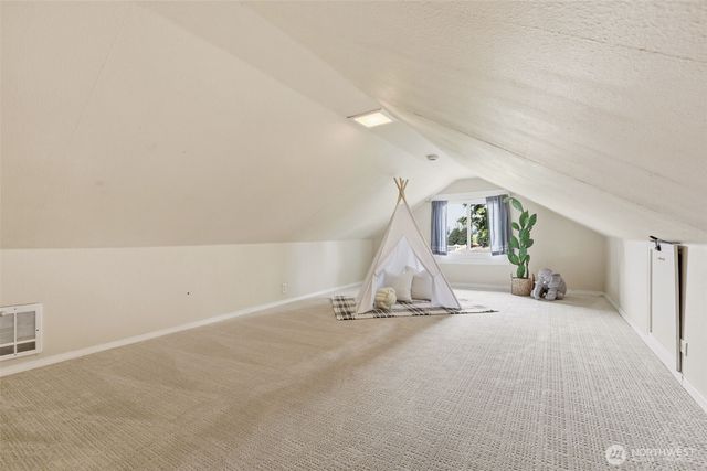 9732 59th Avenue S, Seattle, WA 98118